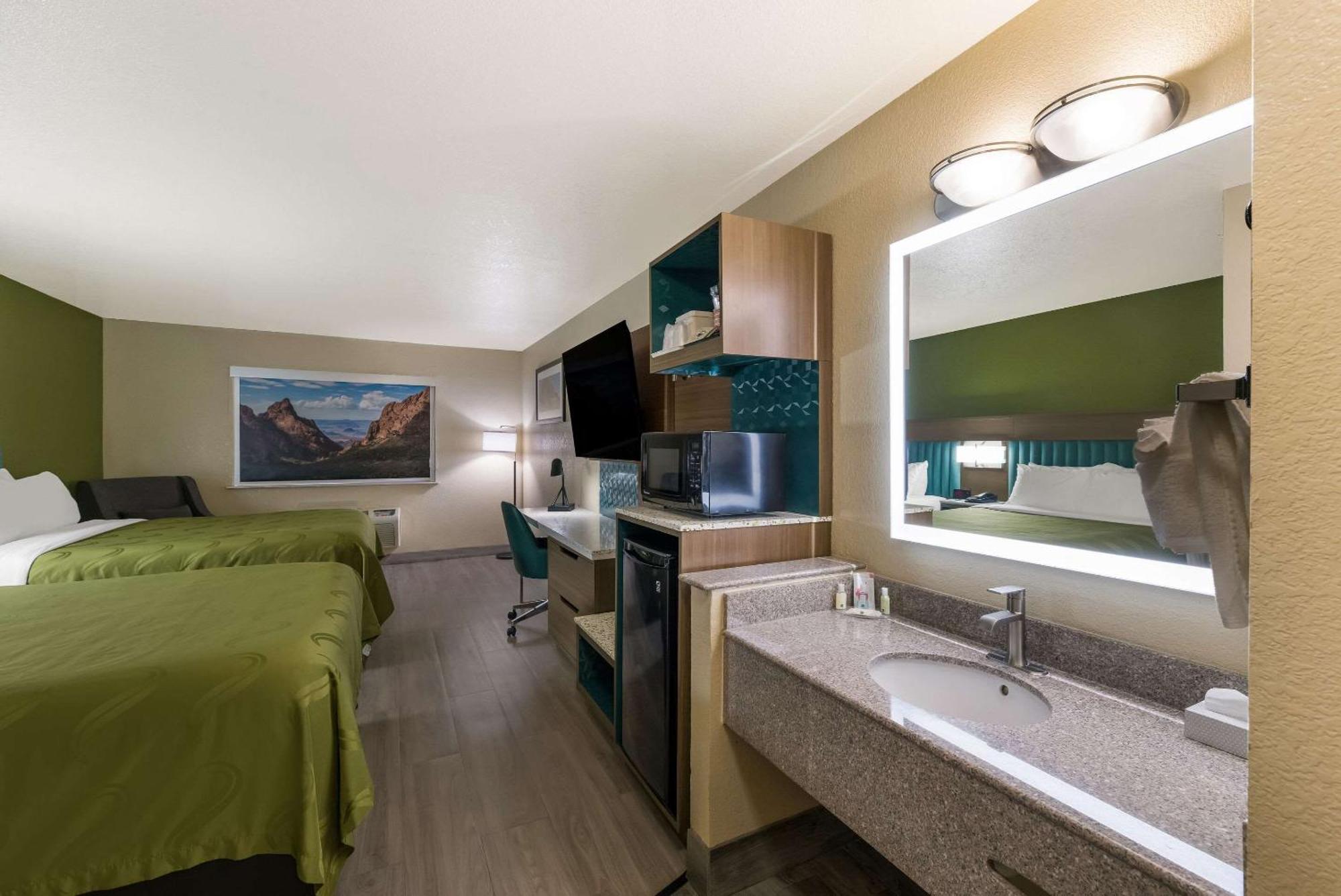 Quality Inn Алпайн Екстер'єр фото